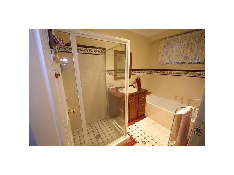 2 Sparks Road, Jamisontown NSW 2750