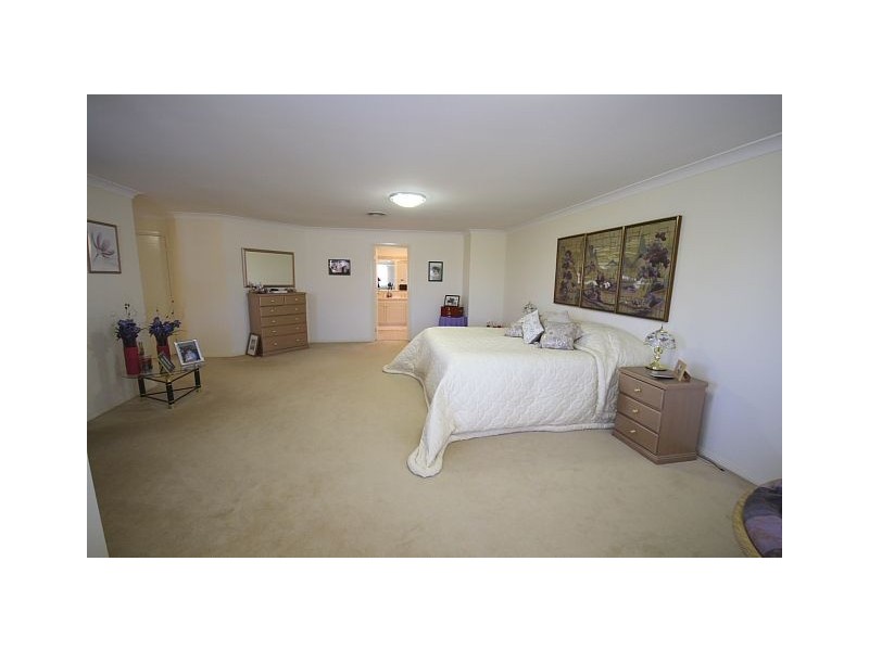 68 Glengarry Drive, Glenmore Park NSW 2745