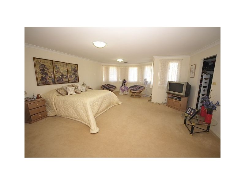 68 Glengarry Drive, Glenmore Park NSW 2745