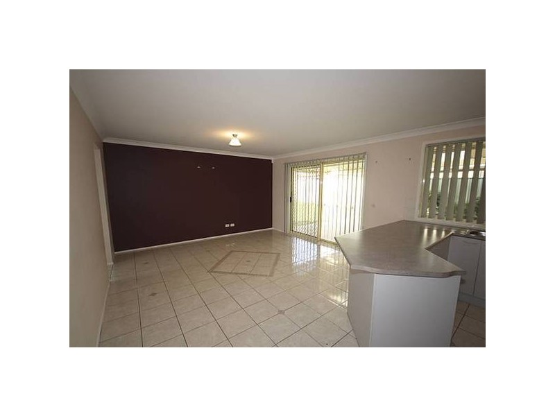 5 Laguna Drive, Glenmore Park NSW 2745