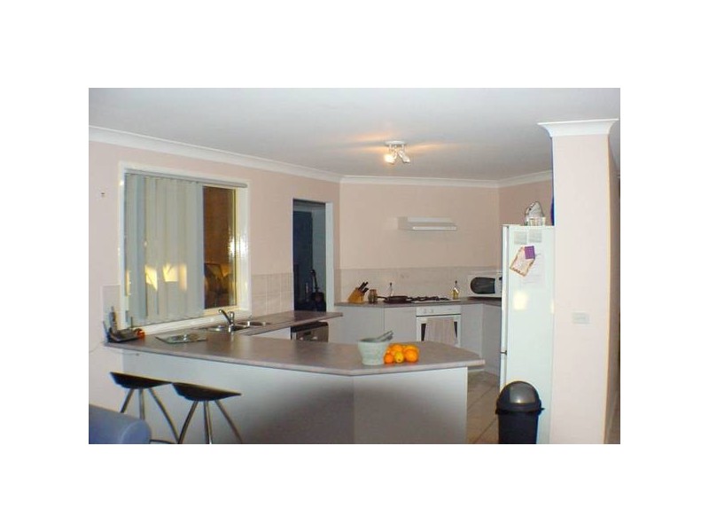 5 Laguna Drive, Glenmore Park NSW 2745