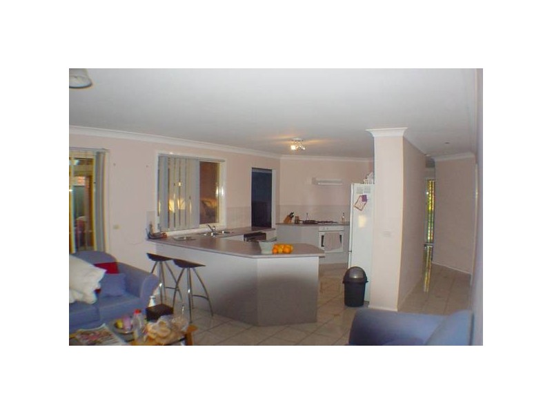 5 Laguna Drive, Glenmore Park NSW 2745