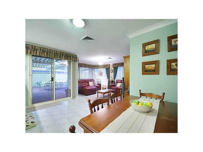 39 Woodlands Drive, Glenmore Park NSW 2745