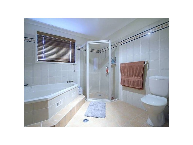 9 Roseville Terrace, Glenmore Park NSW 2745