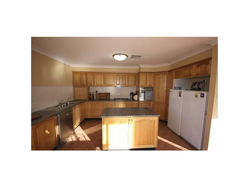 9 Roseville Terrace, Glenmore Park NSW 2745