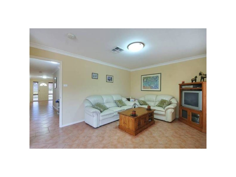 9 Roseville Terrace, Glenmore Park NSW 2745