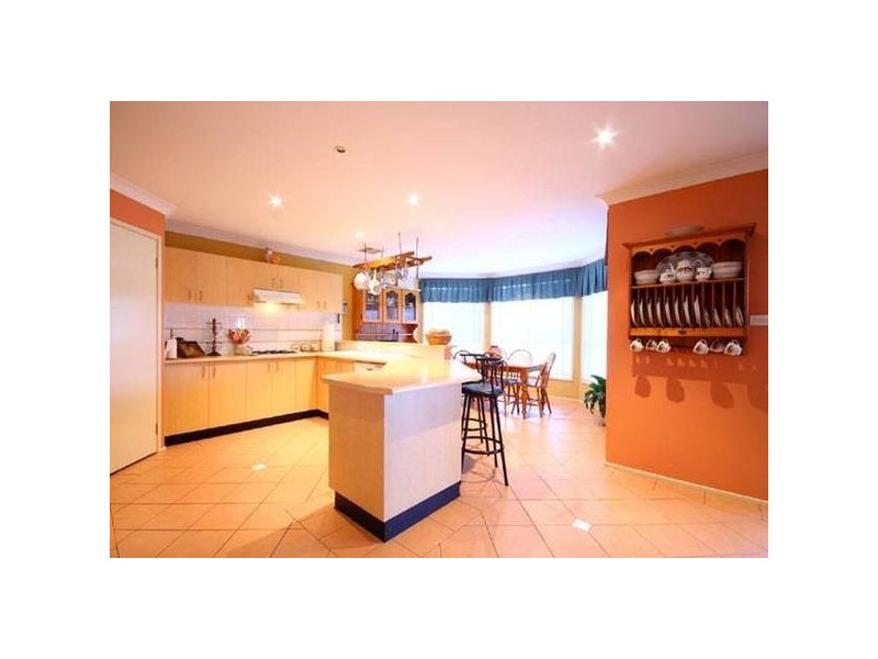 14 Glengarry Drive, Glenmore Park NSW 2745