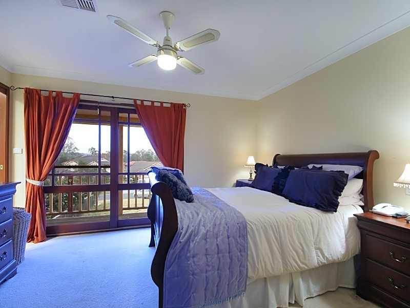 8 Iris Close, Glenmore Park NSW 2745