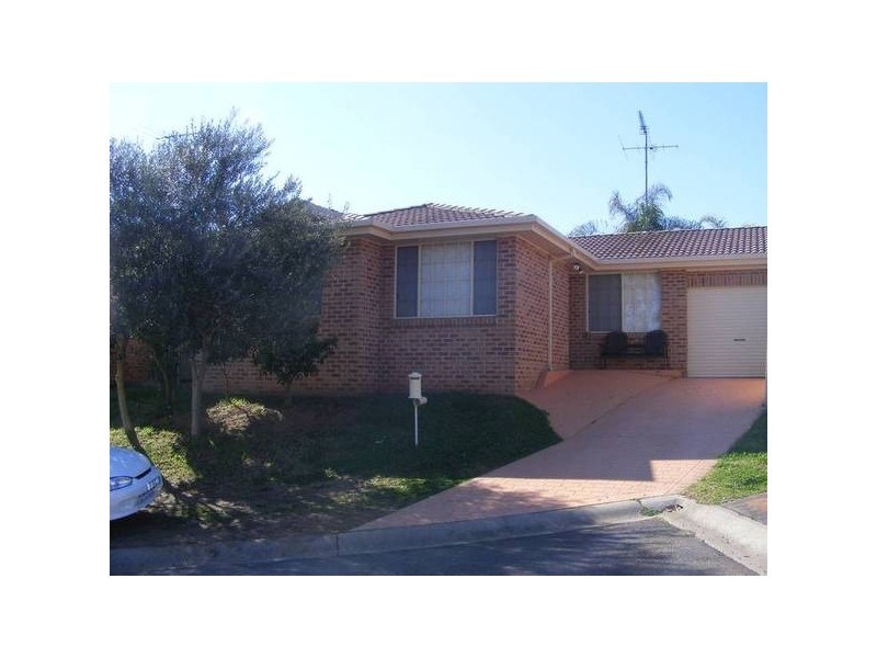 10 Cowan Place, Glenmore Park NSW 2745