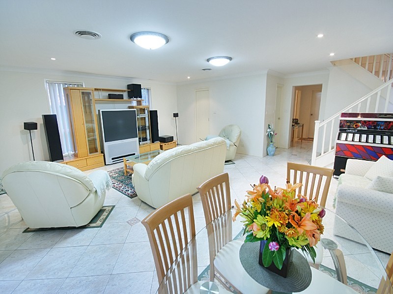 11 Ridgetop Drive, Glenmore Park NSW 2745