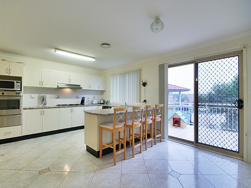 11 Ridgetop Drive, Glenmore Park NSW 2745