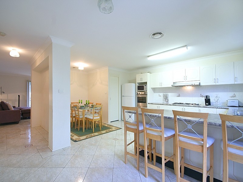 11 Ridgetop Drive, Glenmore Park NSW 2745