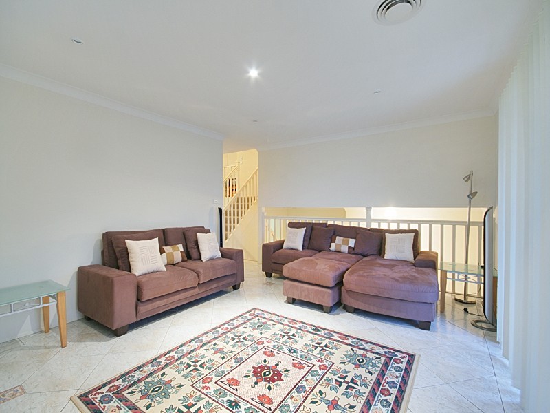 11 Ridgetop Drive, Glenmore Park NSW 2745