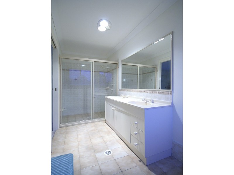 11 Ridgetop Drive, Glenmore Park NSW 2745