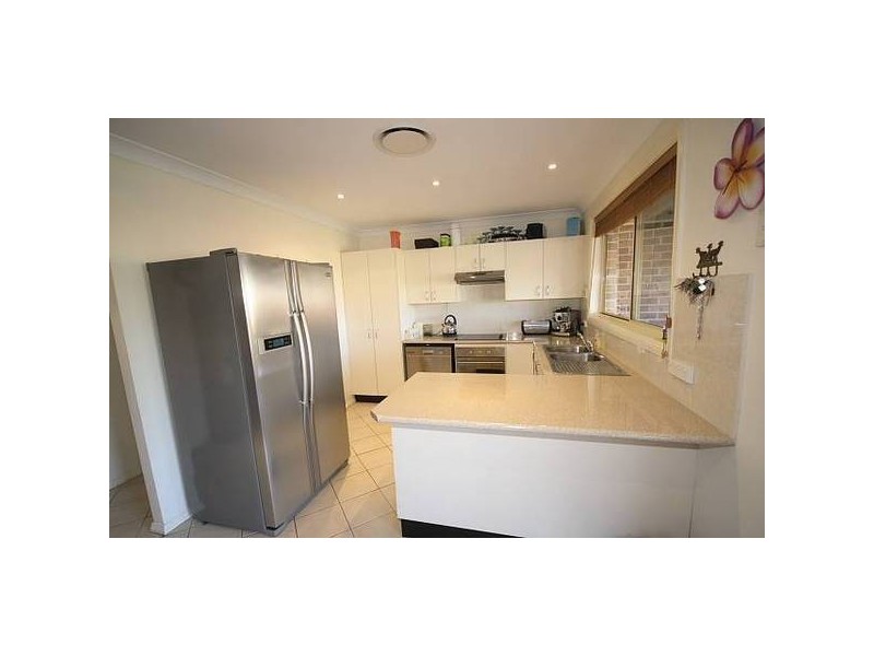 6 POA PLACE, Glenmore Park NSW 2745