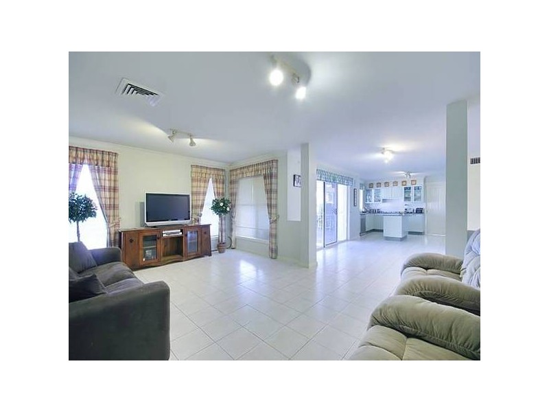 4 Jimbi Place, Glenmore Park NSW 2745