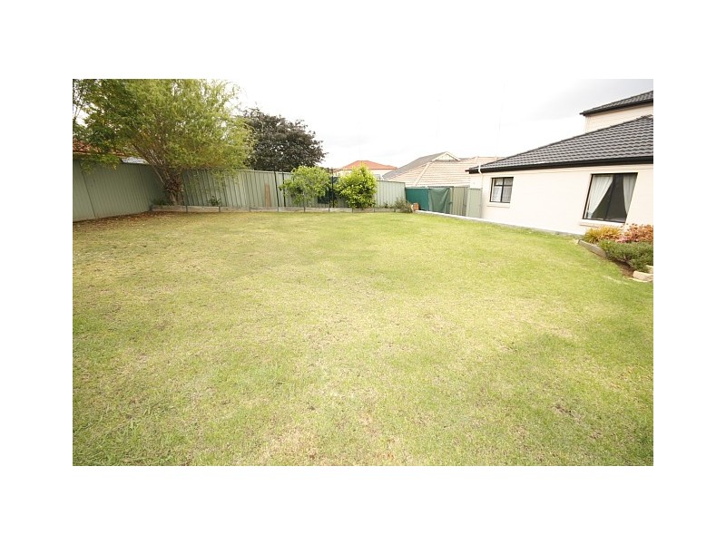 18 Shearwater Drive, Glenmore Park NSW 2745