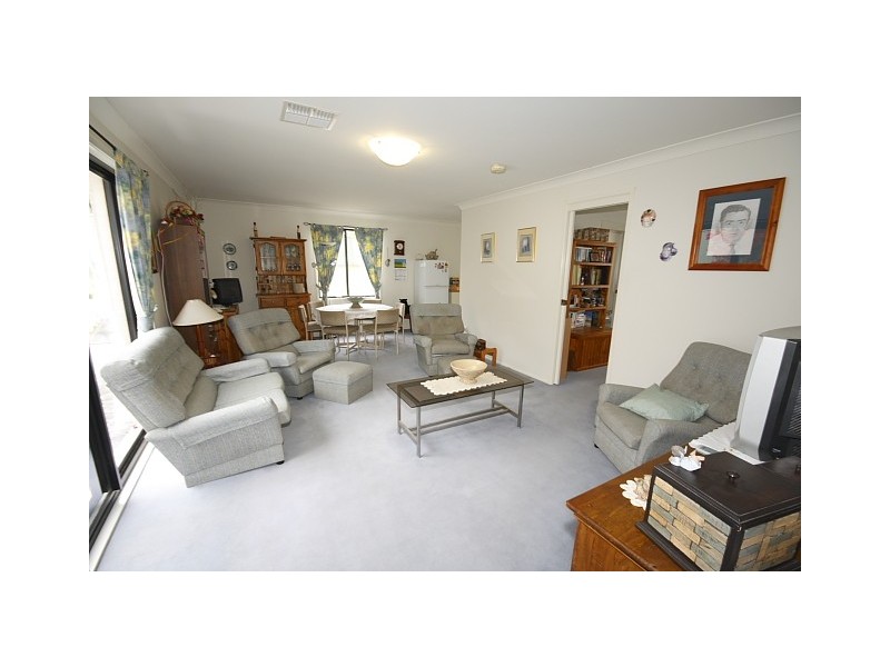 18 Shearwater Drive, Glenmore Park NSW 2745