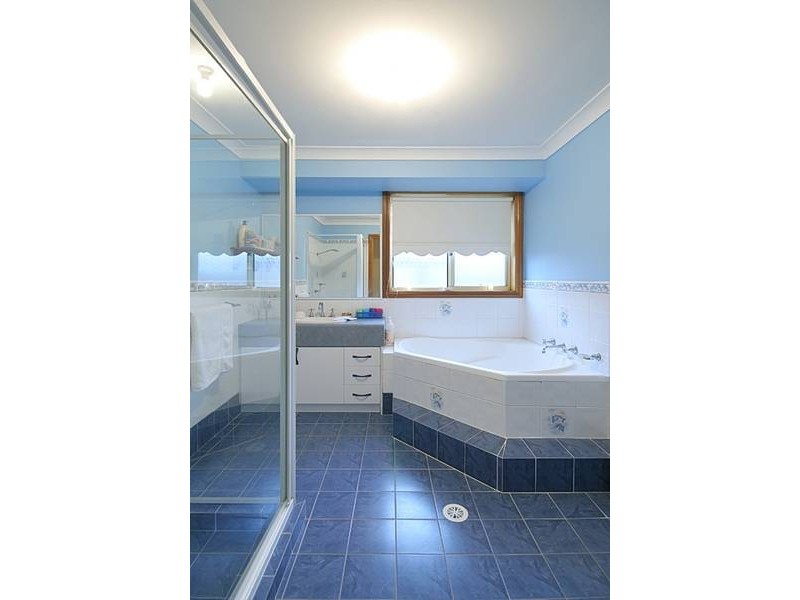 52 The Lakes Drive, Glenmore Park NSW 2745