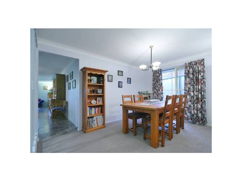 38 The Lakes Drive, Glenmore Park NSW 2745