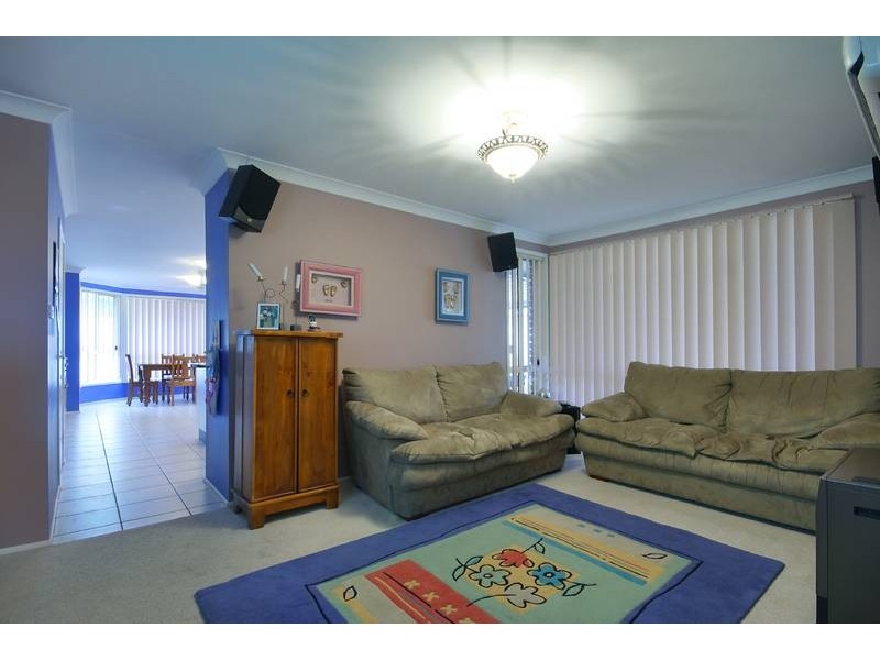 4 Muirfield, Glenmore Park NSW 2745