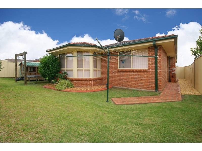4 Muirfield, Glenmore Park NSW 2745