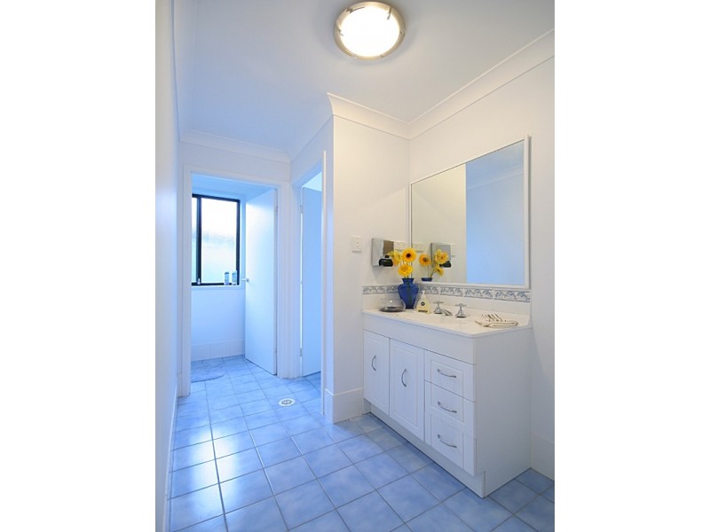 16 Winna Place, Glenmore Park NSW 2745