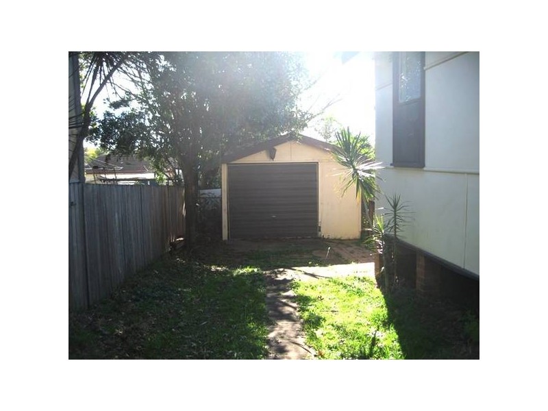 5 Thomas Kelly Cres, Lalor Park NSW 2147