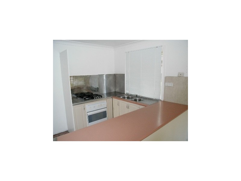 Hyatts Cres, Oakhurst NSW 2761