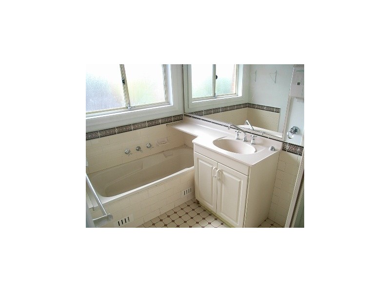 Hyatts Cres, Oakhurst NSW 2761