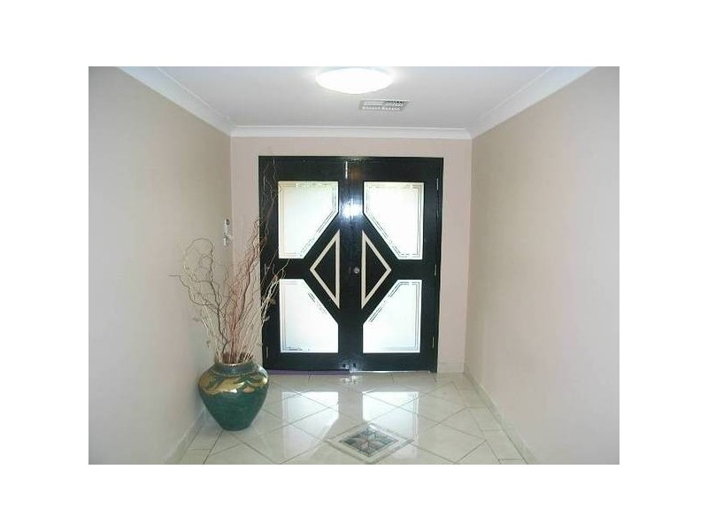 33 Winnipeg Street, Seven Hills NSW 2147