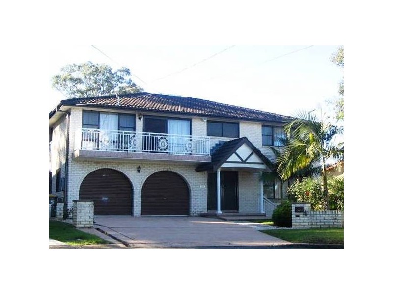 4 Cowan Cl, Seven Hills NSW 2147