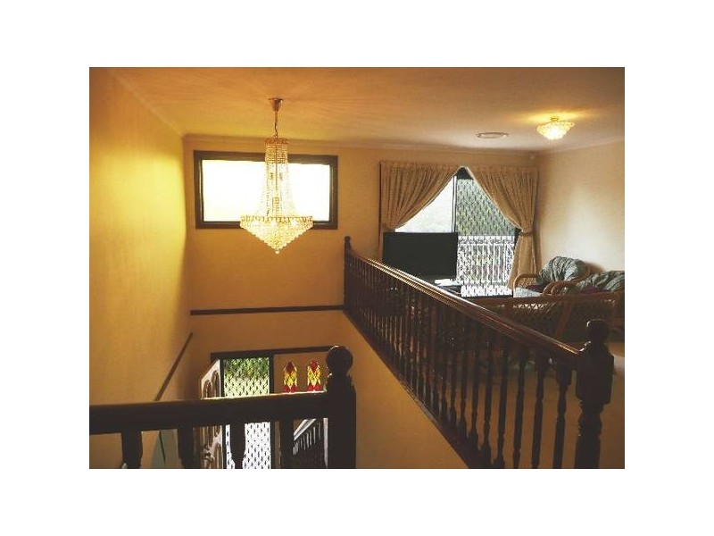 4 Cowan Cl, Seven Hills NSW 2147