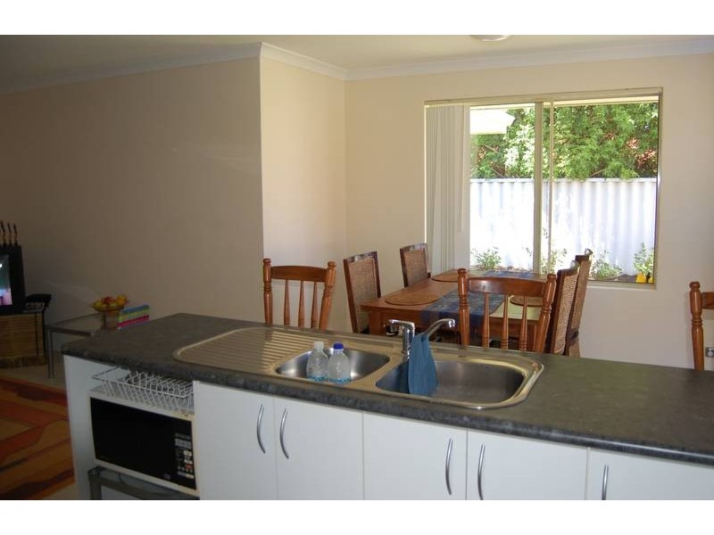 6 Golden Grove, Coodanup WA 6210