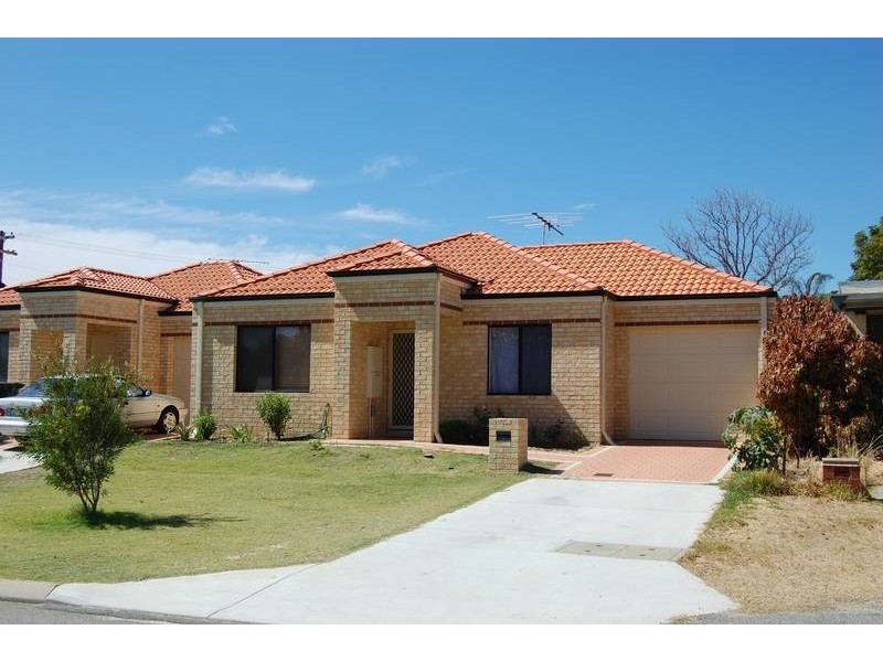 8A POYNINGS ST, Westminster WA 6061