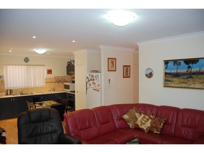 8C Quadea Rd, Nollamara WA 6061