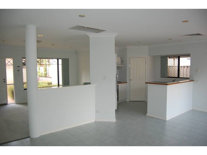 2/79 Leeds St, Dianella WA 6059