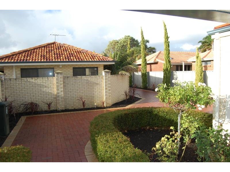 2/79 Leeds St, Dianella WA 6059
