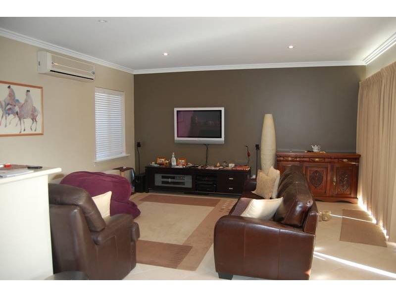 C/29 Halley St, Innaloo WA 6018