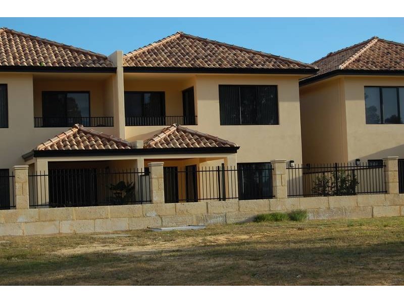 4/21 Pebble Beach Boulevard, Meadow Springs WA 6210