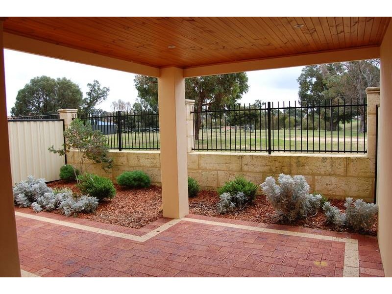 4/21 Pebble Beach Boulevard, Meadow Springs WA 6210