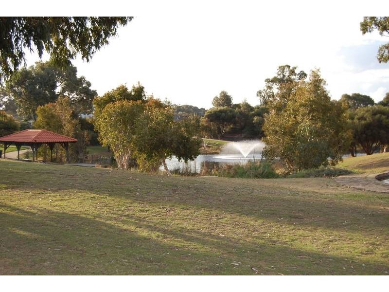 4/21 Pebble Beach Boulevard, Meadow Springs WA 6210