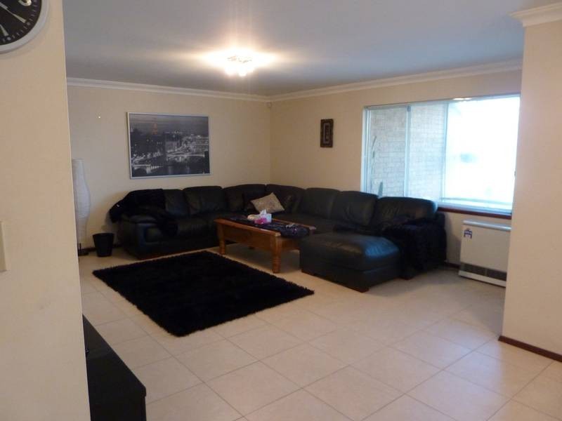 6 Willandra Place, Hillarys WA 6025