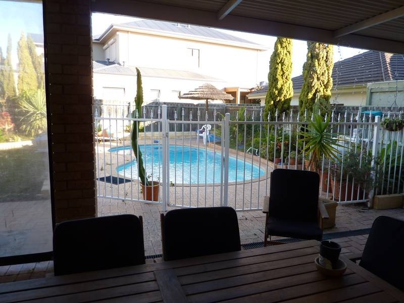 6 Willandra Place, Hillarys WA 6025
