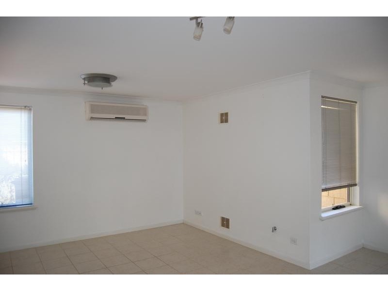 C/23 Rawlins, Glendalough WA 6016