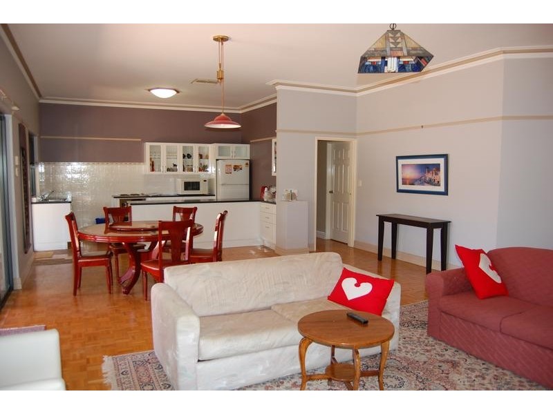 6 Tralee Way, Waterford WA 6152