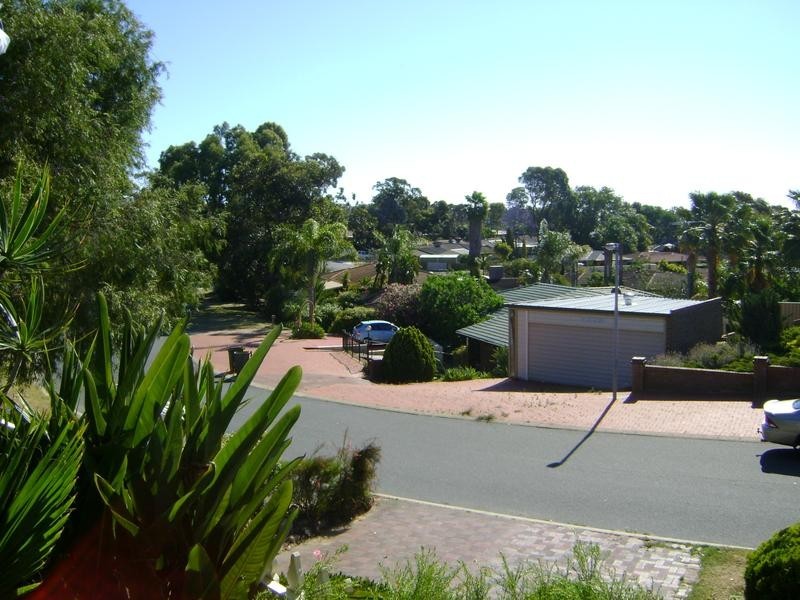 10 Wirilda Crescent, Greenwood WA 6024