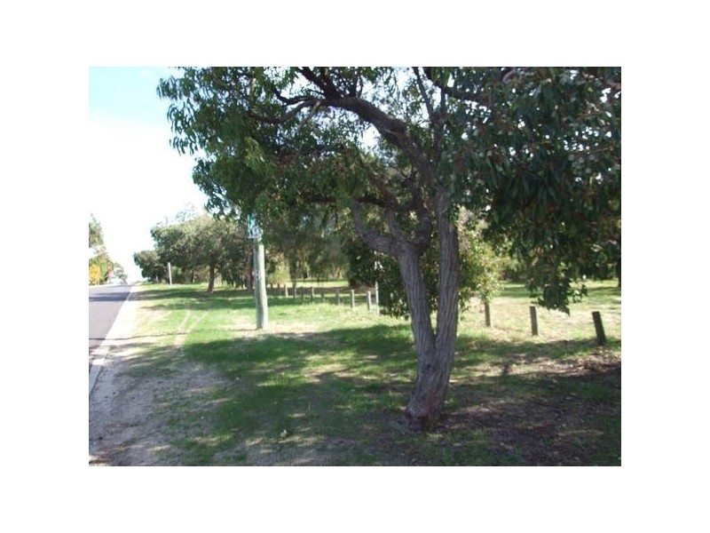 Beach St, Bicton WA 6157