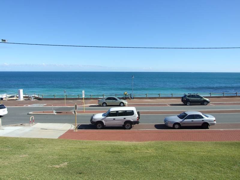 10/31 West Coast Drive, Watermans Bay WA 6020