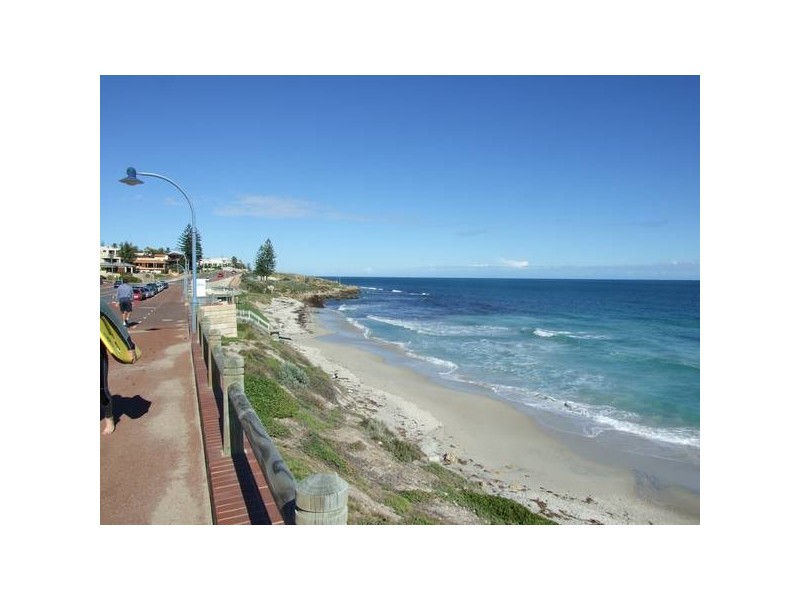 14 Westcoast Drive, Watermans Bay WA 6020